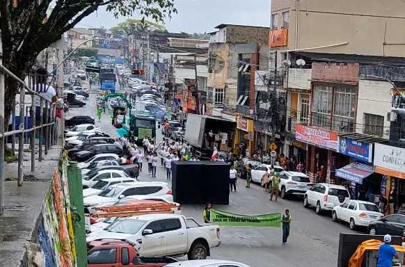 Camacã: Equipes da Gincana Cultural param a cidade com desfile no centro da cidade